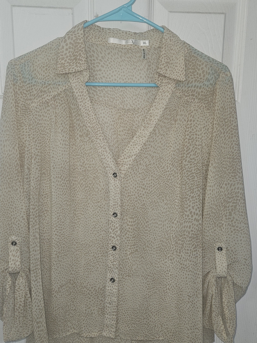 HAVE Women’s Cream Animal-Print Button-Down Blouse Sz L
